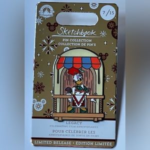 Daisy Duck Legacy Sketchbook Pin – Limited Release - New on card